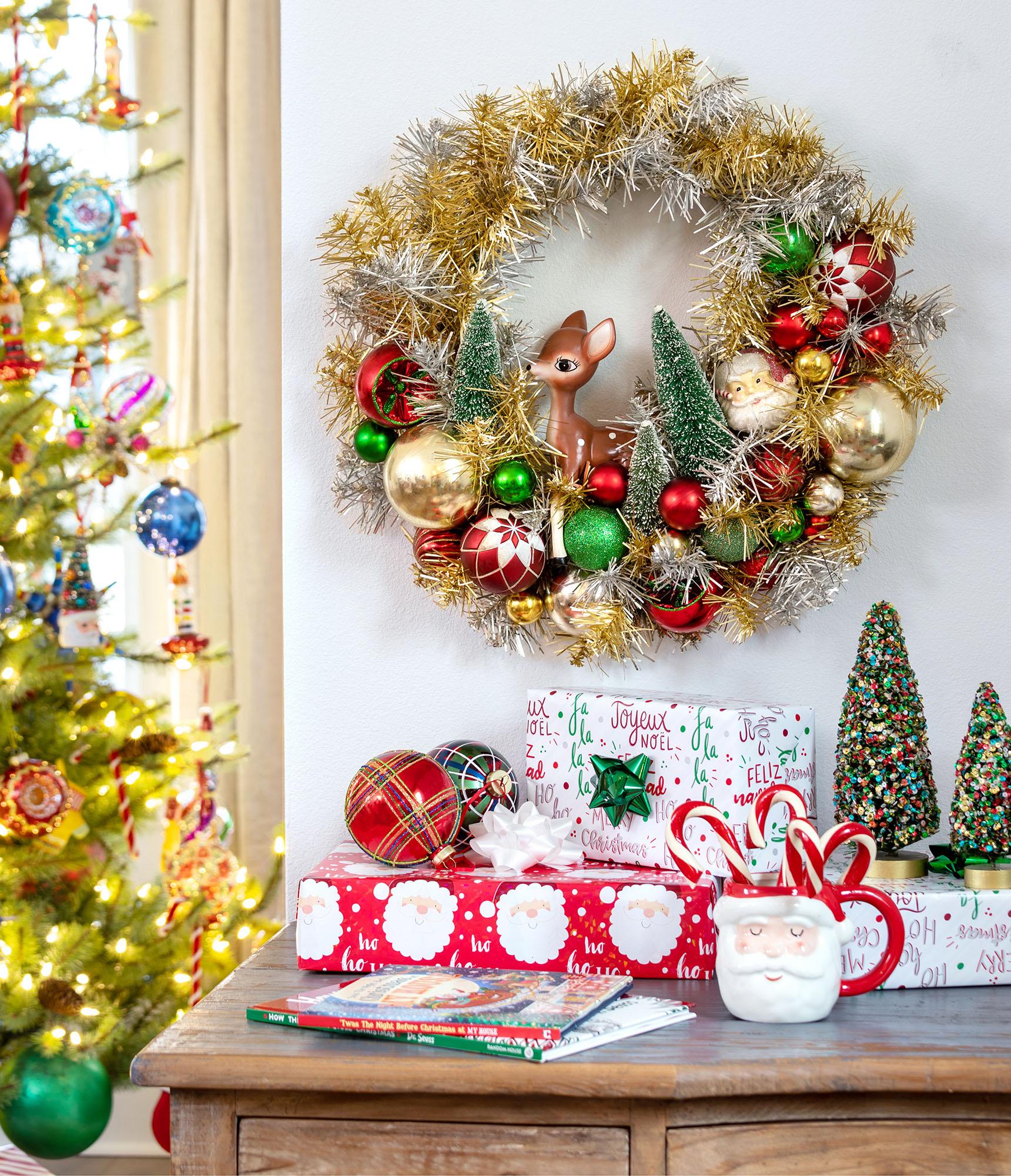 Retro Tinsel Wreath